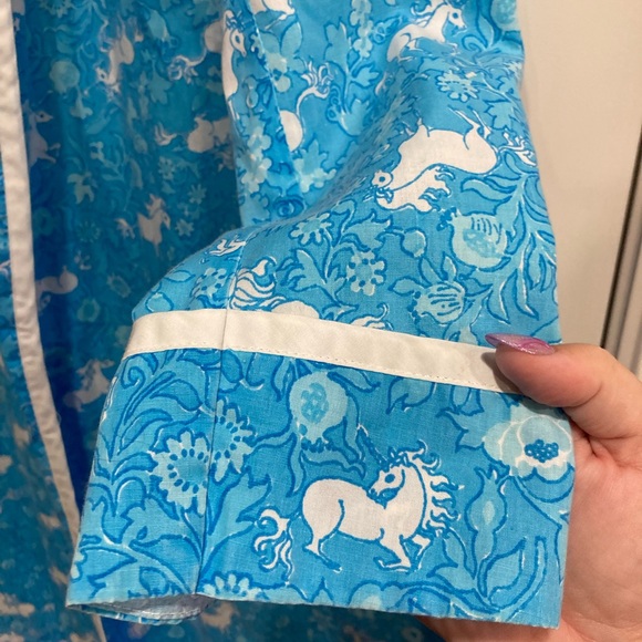 1970’s Lilly Pulitzer Blue and White Unicorn Patterned Garment - Picture 2 of 5